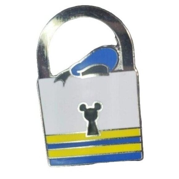 Disney Donald Duck Trading Pin Lock Hat Brooch Lapel Pin Jewelry Accessories - Picture 1 of 5